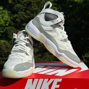 NEW Nike White Jumpman Two Trey Casual Sneaker - Size Womens 10 (fits Men 8.5)